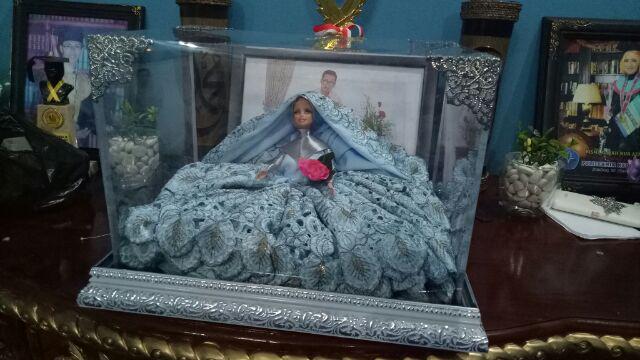 Isi 4 Kotak Hantaran Pakai Kaki Warna Puih Silver Pakai Kaki Seserahan Mahar