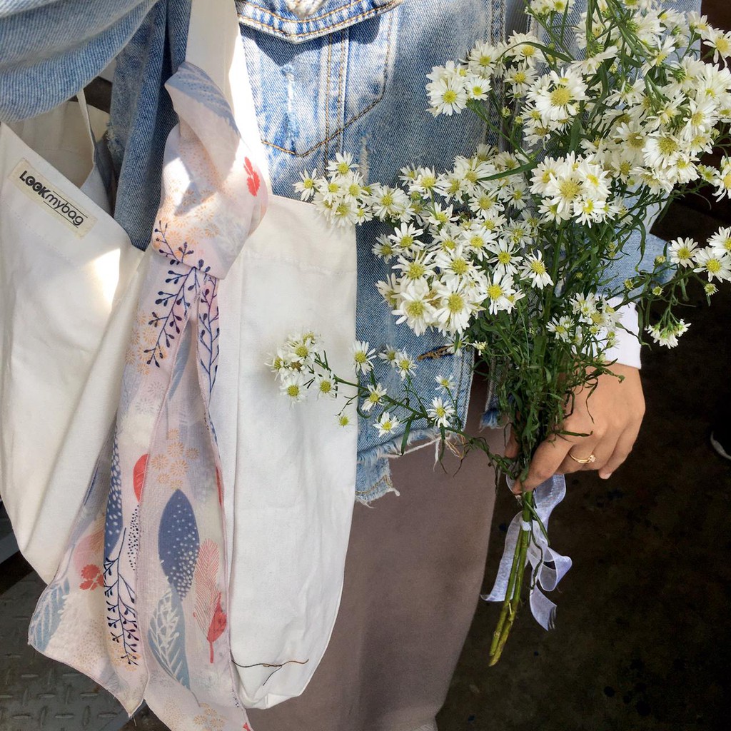 BASIC TOTEBAG BROKEN WHITE — LOOKMYBAG.ID