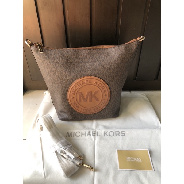 PRELOVED Authentic Michael Kors Signature Bucket