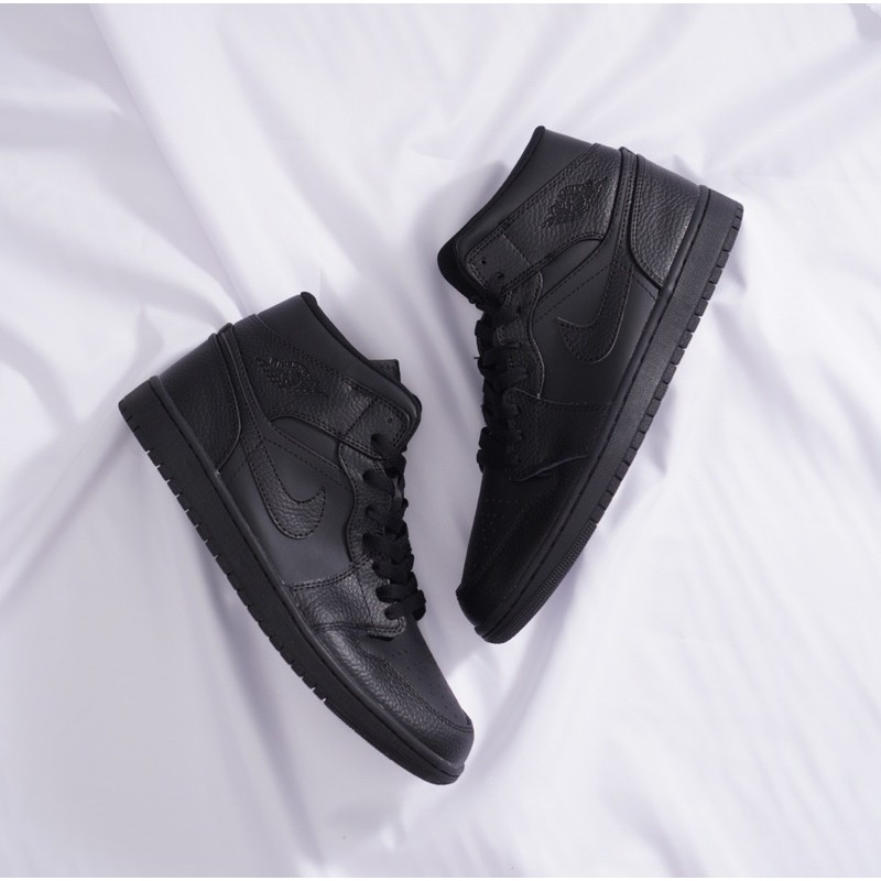 all black aj1 high