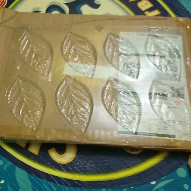 Cetakan Coklat Puding Mika Bentuk Daun Besar