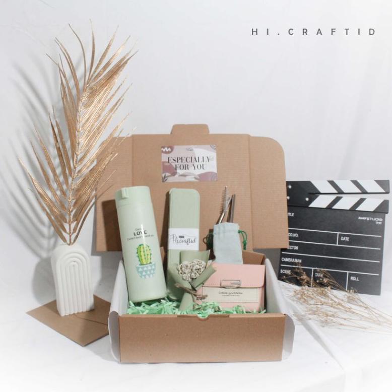 

[KODE ikBHB] READY - Hampers Botol Cactus | Souvenir | hampers tumbler Kado Ultah | Kado cewe cowo | hampers new norma | Hampers Tumblr | Kado wisuda | Kado Ultah | Kado cewe cowo |KADO HAMPERS GIFT BOX COwo HADIAH DOMPET BUKET BUNGA TUMBLER BOTOL ULANG T