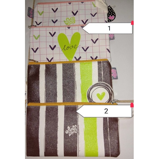 

Tempat pensil Rumah Warna T1