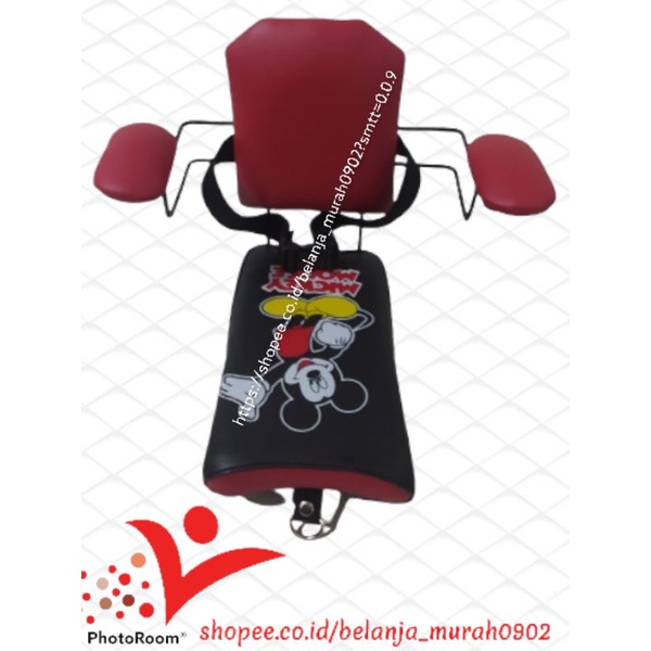 Boncengan di motor anak sandaran