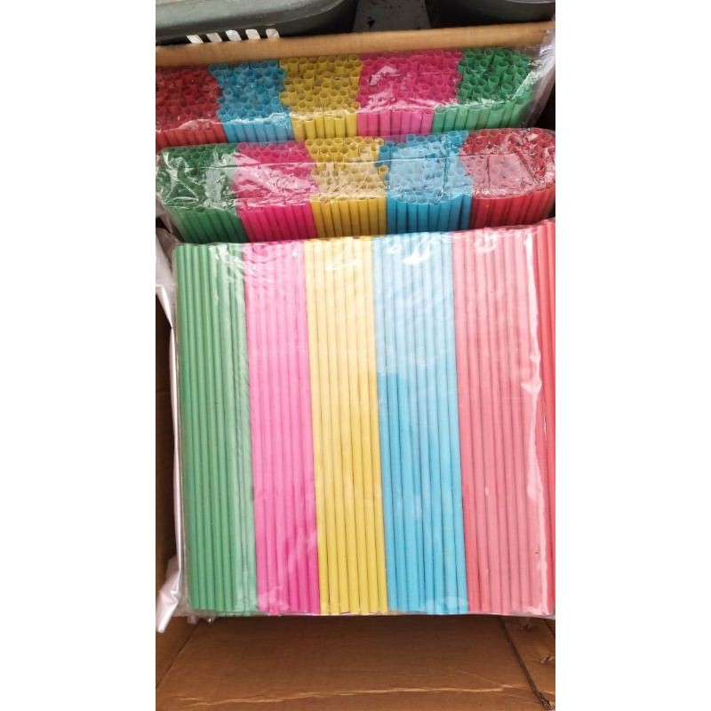

sedotan warna warni