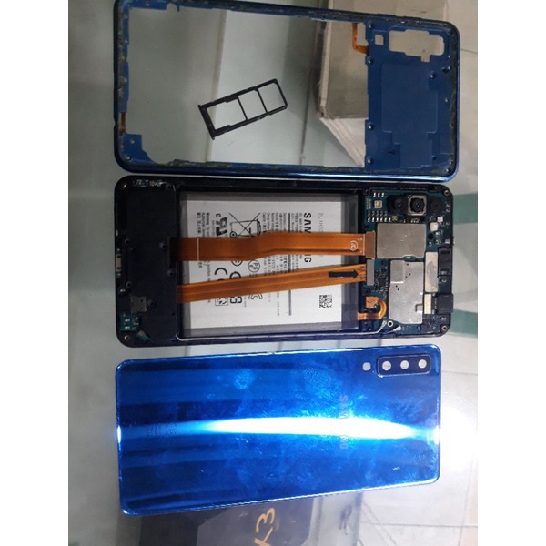 samsung A7 2018 minus