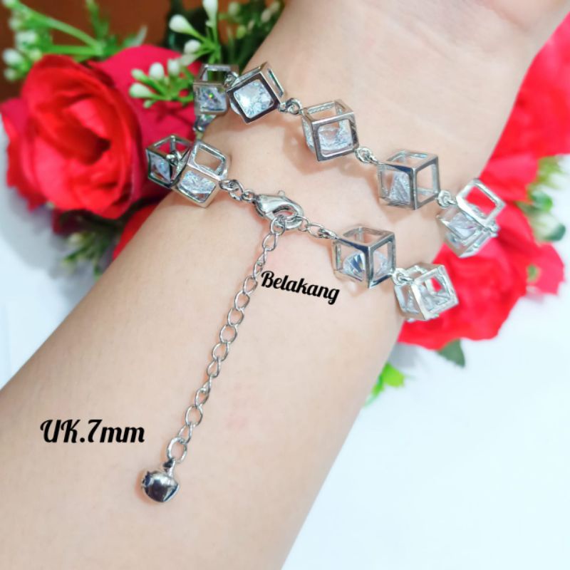 Gelang Rubik Kristal super Elegan Perhiasan Anti Karat Gold &amp; Silver