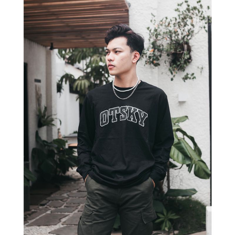 Crewneck Otsky Basic Font Black