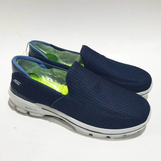 Sepatu Slip On Skechers Cowok Man Go Walk 3