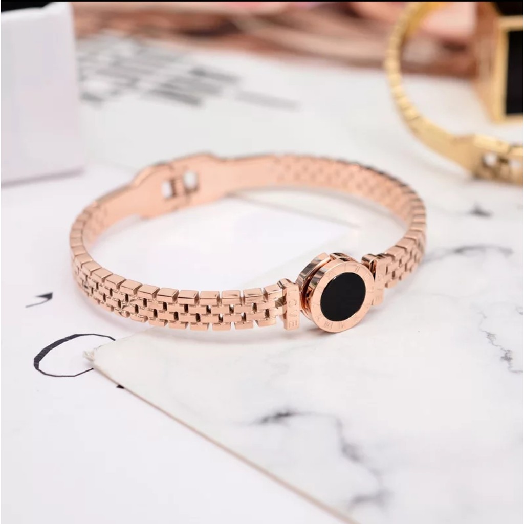 Gelang Bangle Titanium Angka Romawi Love Desain Round Resin Hitam Tersedia Warna Rose Gold, Gold dan Silver