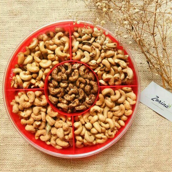 

Kacang Mete Mede Premium Parcel atau Hampers Mix 5 Varian Asli Wonogiri