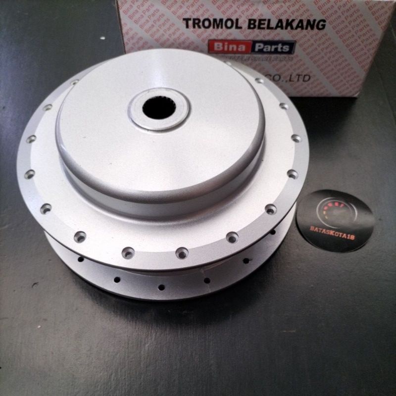 Tromol Belakang Spin 125 lama 18T  Silver binapart