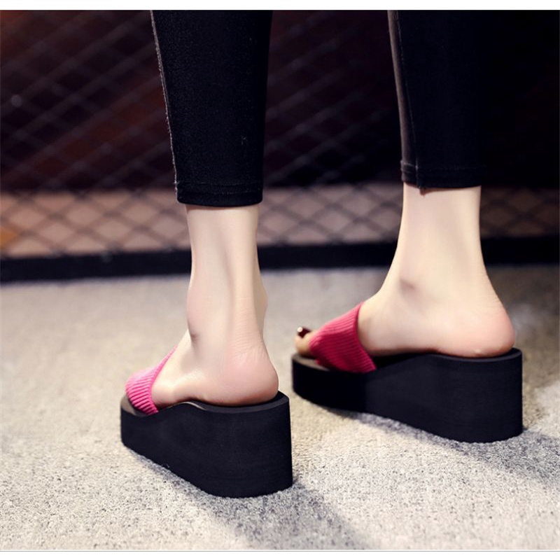 Sandal Wedges Kokop Bludru Wanita