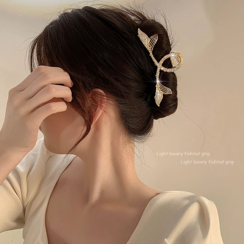 YEEZII Jepit Rambut Bentuk Ekor Ikan Aksen Mutiara Kristal Warna Emas Perak Untuk Wanita