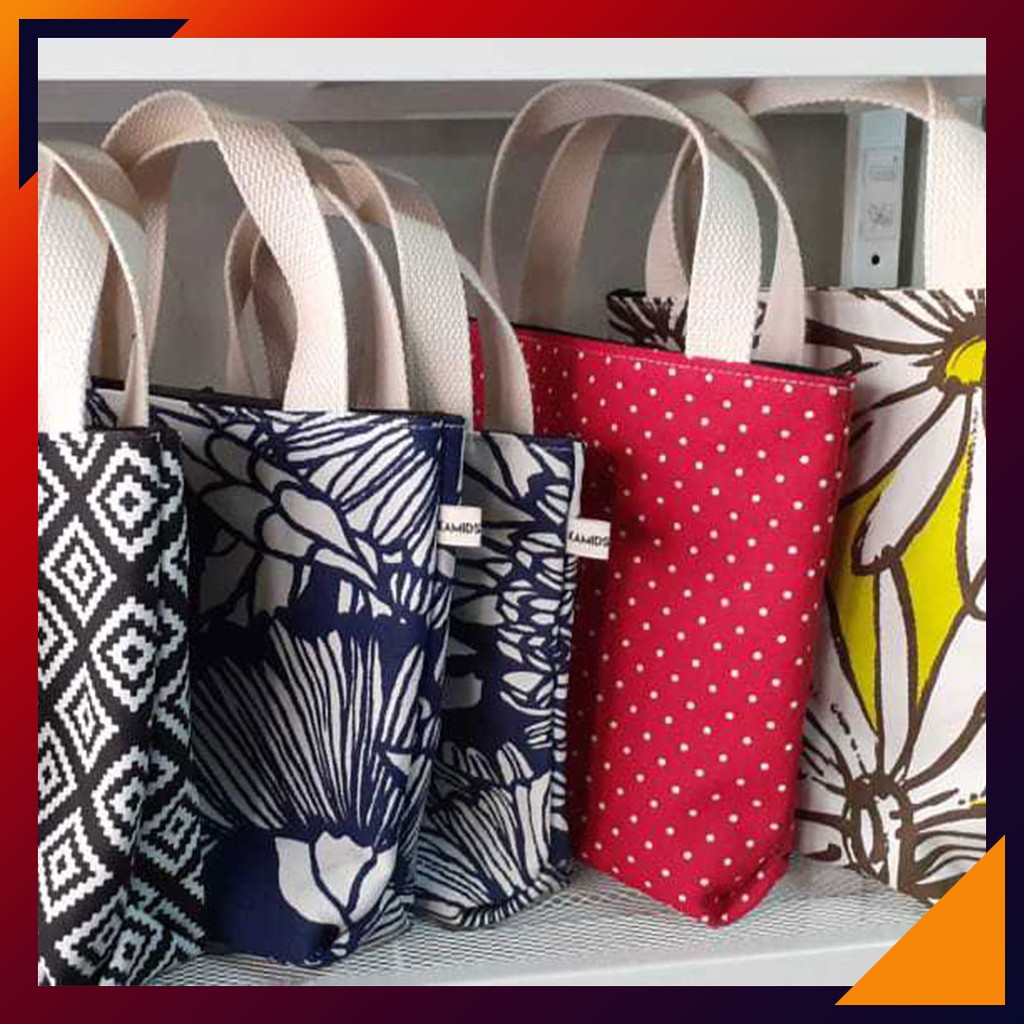 

Tas Souvenir Hampers Kanvas