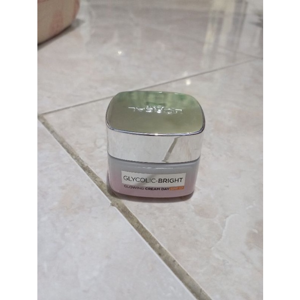loreal glicolyc bright day cream 98%