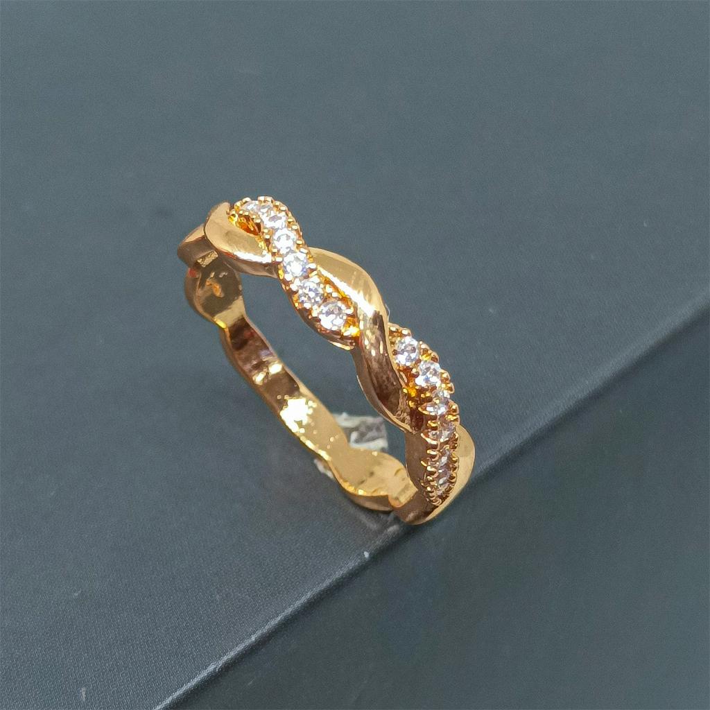 Jewelry Cincin Titanium Wanita Emas Muda Anti Karat Asli Emas Couple Dewasa Dan Luntur Logam Asesoris Gold