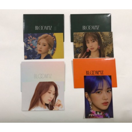 OFFICIAL IZONE BLOOMIZ MINI CARD