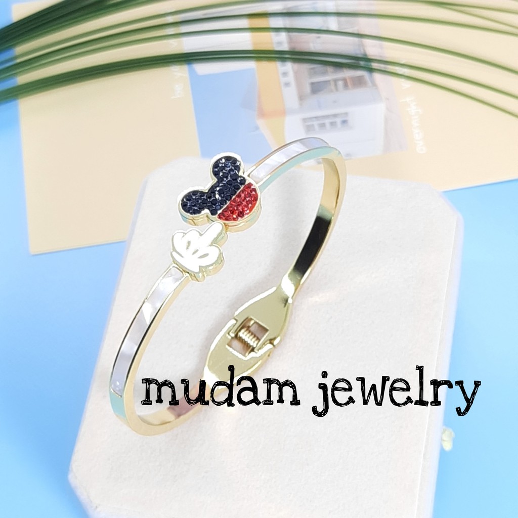 Gelang Tangan Titanium Desain Karakter Mickey Mouse Warna Gold dan Silver Plated 18K