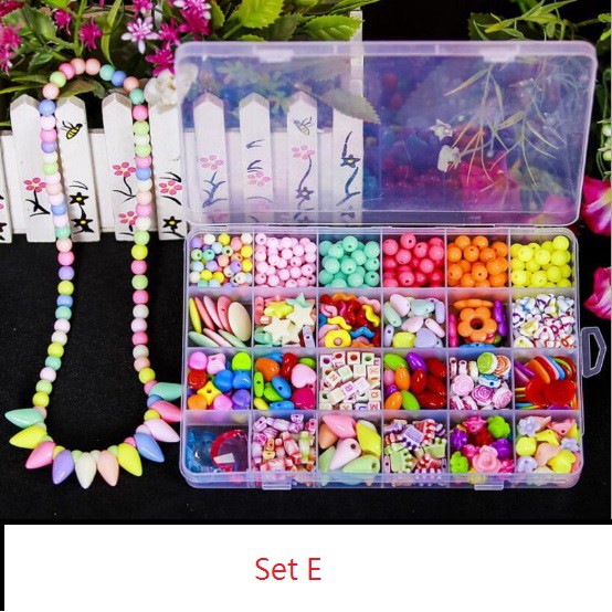 Satu set DIY kalung/gelang/cincin anak / manik2 anak mainan edukasi import