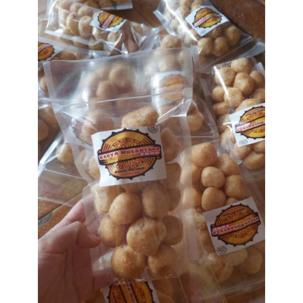 

Snack Bola Bola Ikan Gurih Renyah Enak
