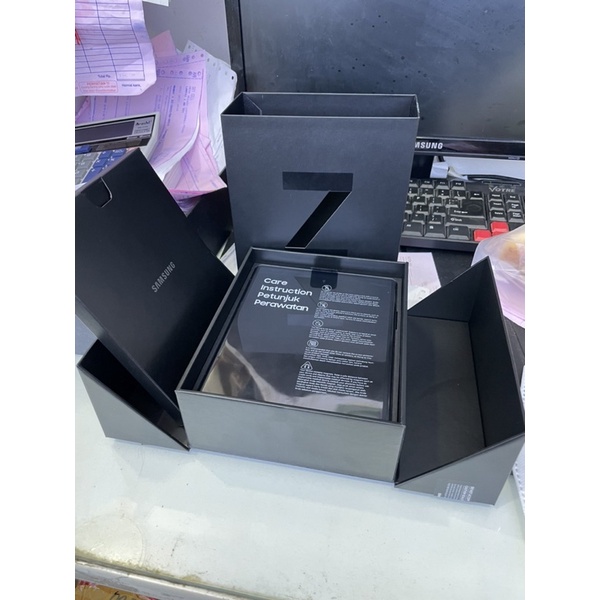 Samsung Z Fold2 12/256 Bekas Second 2nd Mulus Like New Resmi SEIN