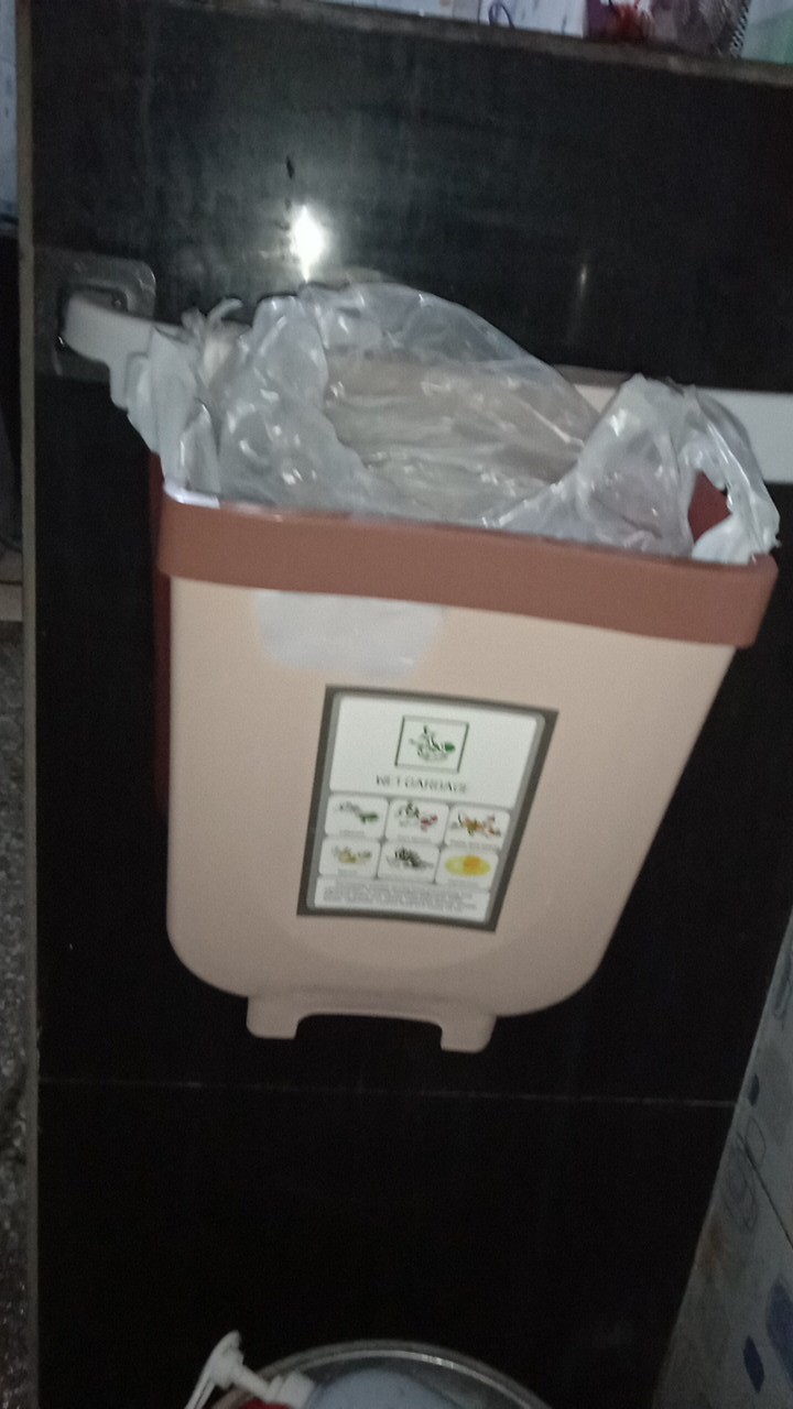 Foldable Tempat Sampah Tong Sampah Lipat Gantung Dapur Toilet