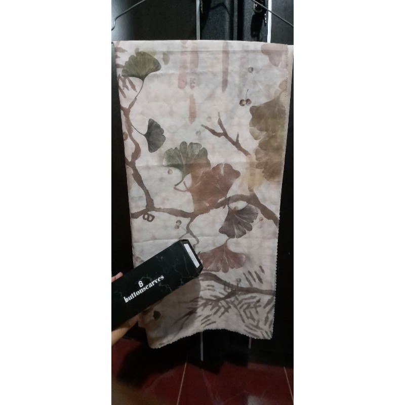 Buttonscarves Ginkgo preloved