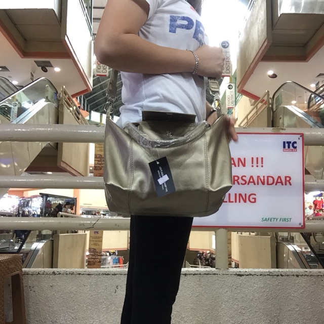 tas lc cuir slempang s premium