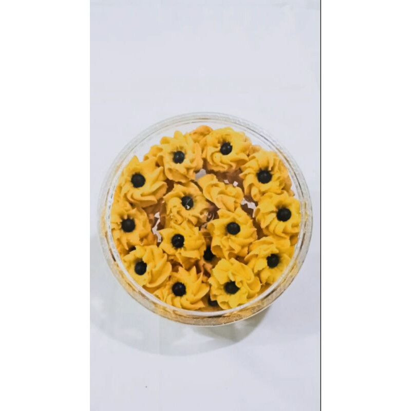 

Kue Semprit/Kue kering Enak/kue murah/kue hala