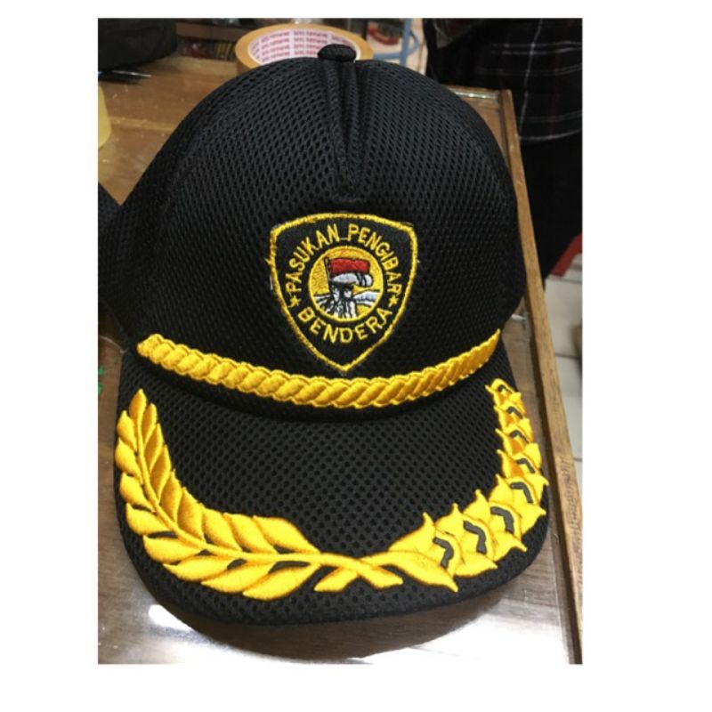 topi paskibra jaring merah hitam