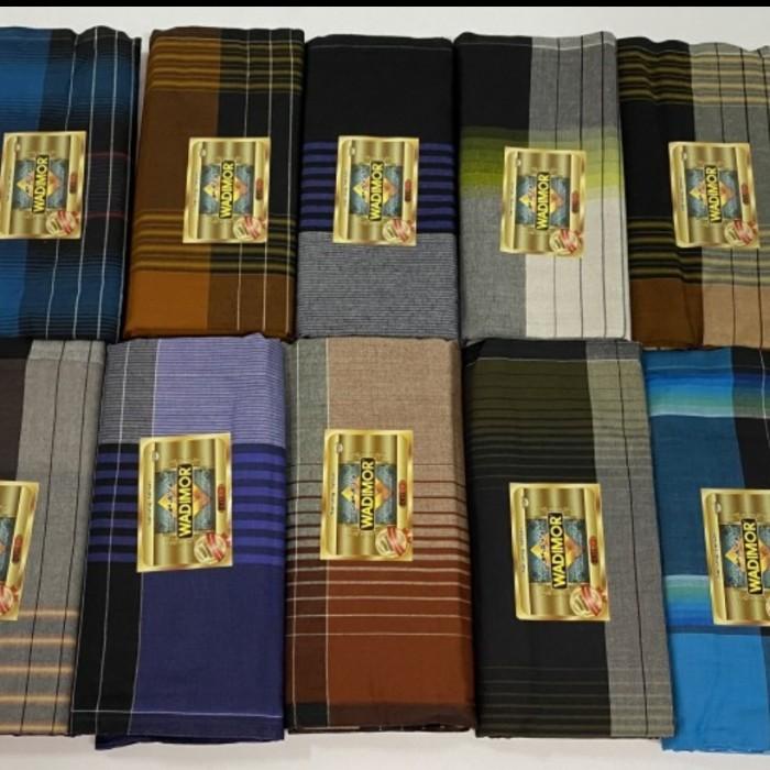 Sarung Wadimor Motif Kotak Kotak (Grosir)