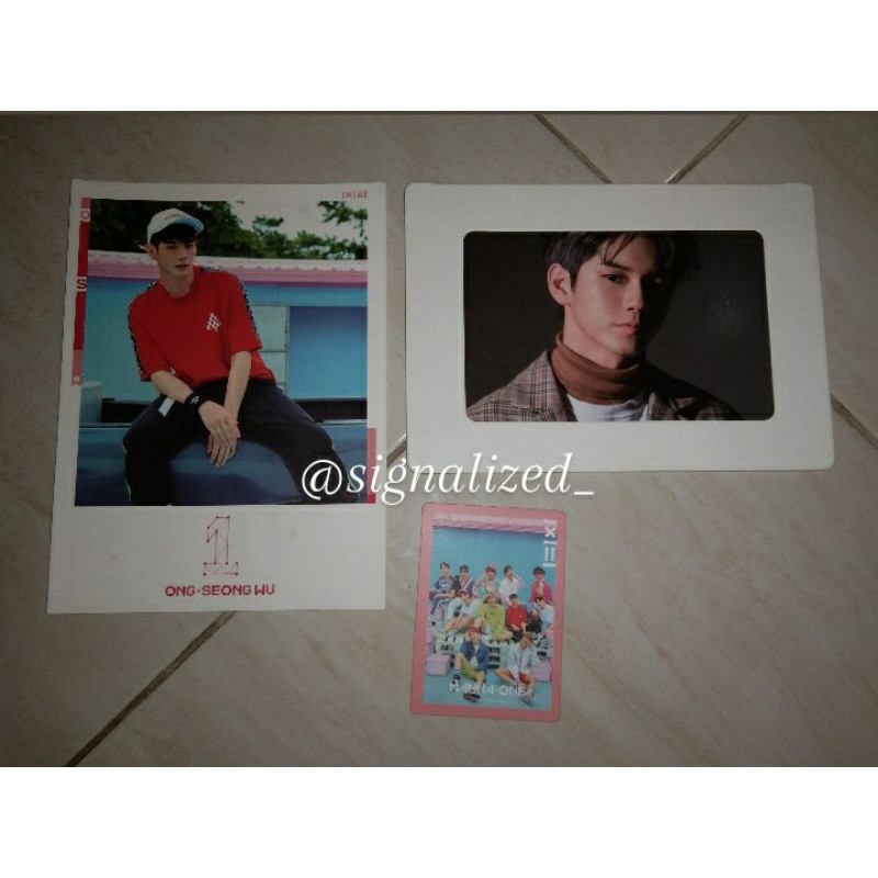 Frame, Postcard Ong + Wanna One PC