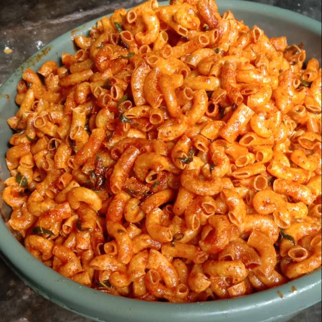 

Makroni pedas daun jeruk 1000gr