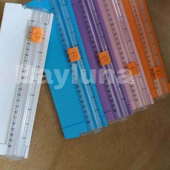 

Terlaris Paper Trimmer Mini Pemotong Kertas A5 / A4 size 22cm