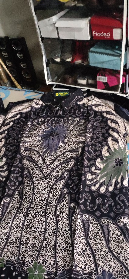 Batik Wisanggeni Hitam Kemeja Batik Pria Lengan Panjang By Dewo