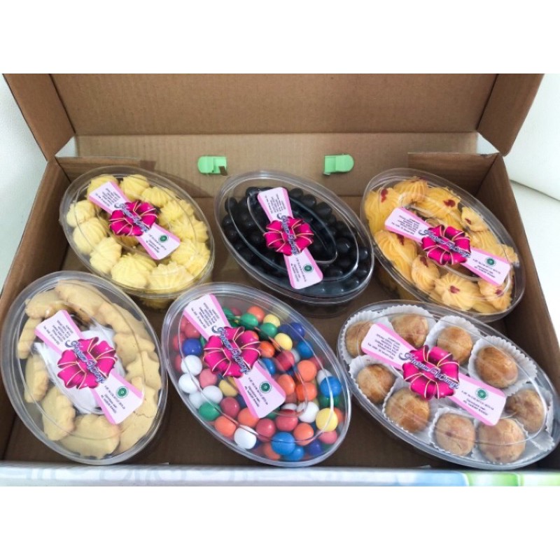 

Paket Kue Lebaran