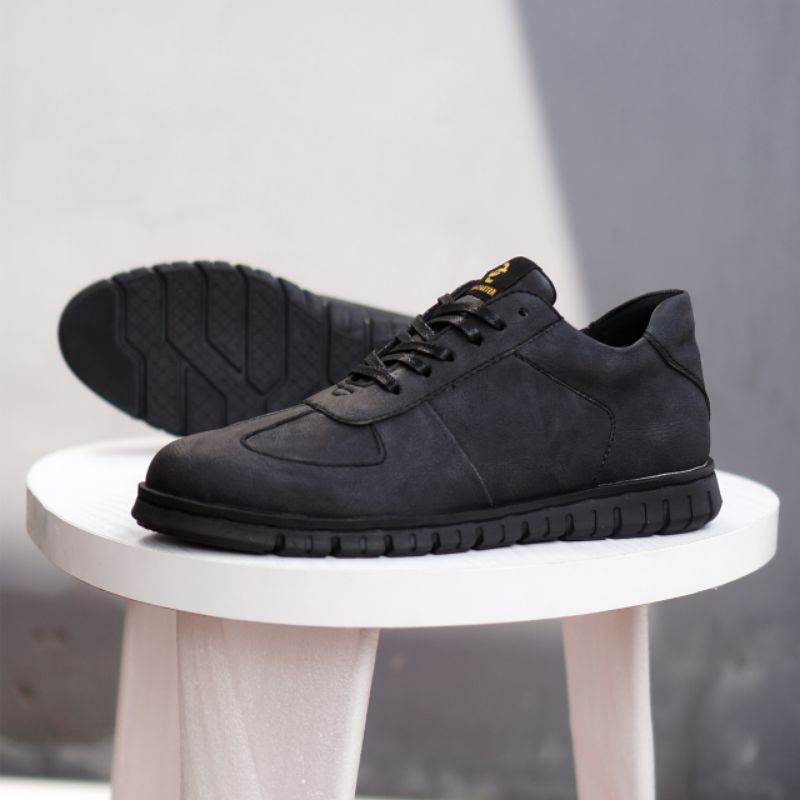 Xshoesbdg.id x Alor Sepatu Sneakers Pria Casual Formal Semi Kulit Hitam Coklat  Santai Kerja Main