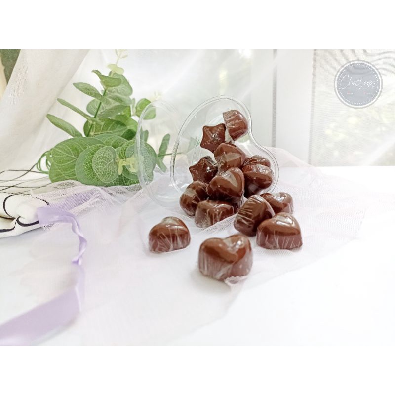 

Coklat Susu | Coklat Bentuk Love | Coklat Kado | Coklat Bentuk Hati | Coklat Murah