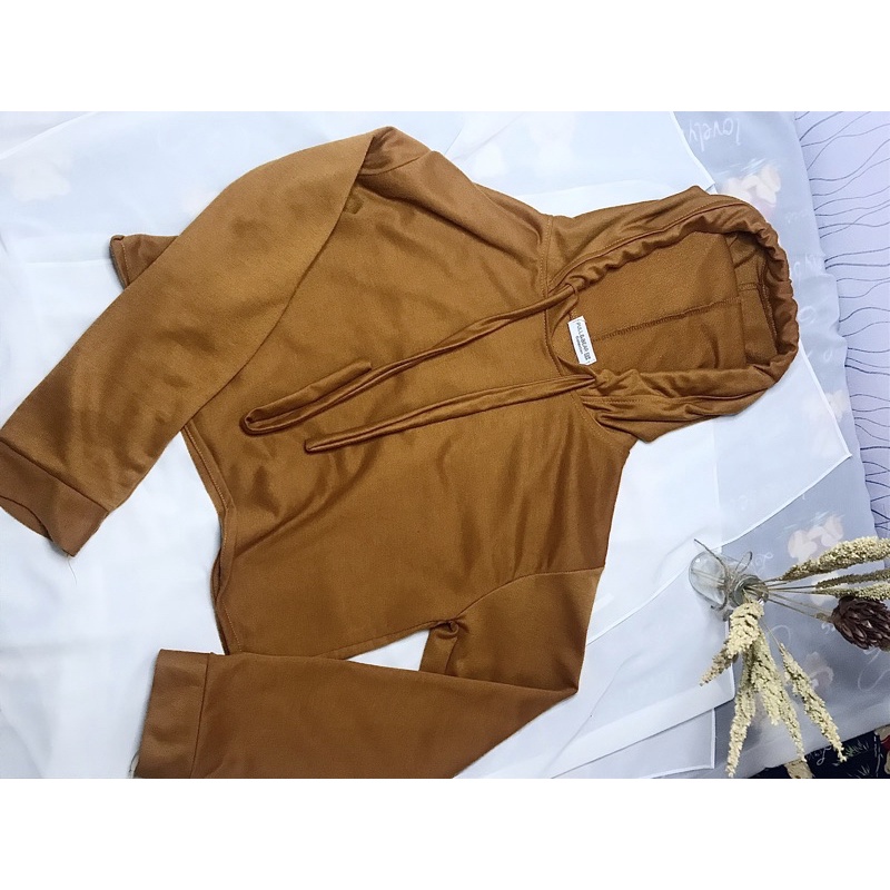 Preloved  Hoodie Basic Crop PULL & BEAR