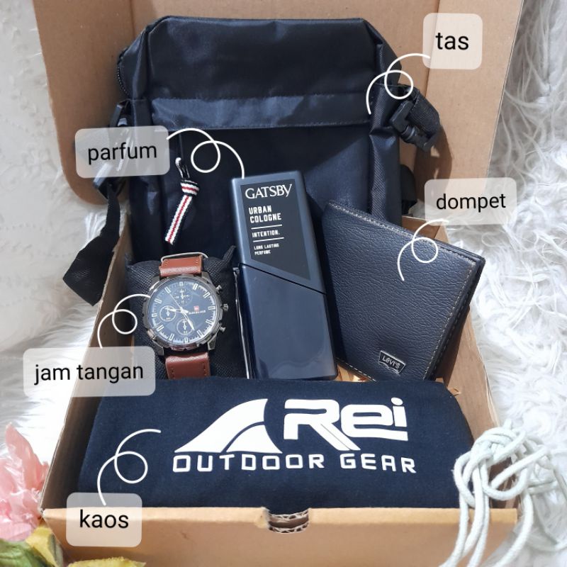 Kado Spesial buat Cowok / Hadiah Ulang Tahun Cowok / Kado buat Suami / Hadiah Anniversary / Hampers Cowok / Kado Cowok / Paket Jam Tangan Cowok Tas Dompet Kaos Cowok