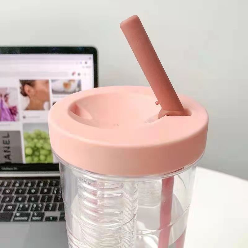 Botol Air Minum 700ML Dengan Sedotan Lipat Portable Untuk Kantor / Outdoor