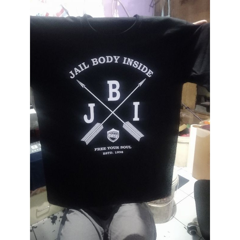 Tshirt kaos Jail Body Inside