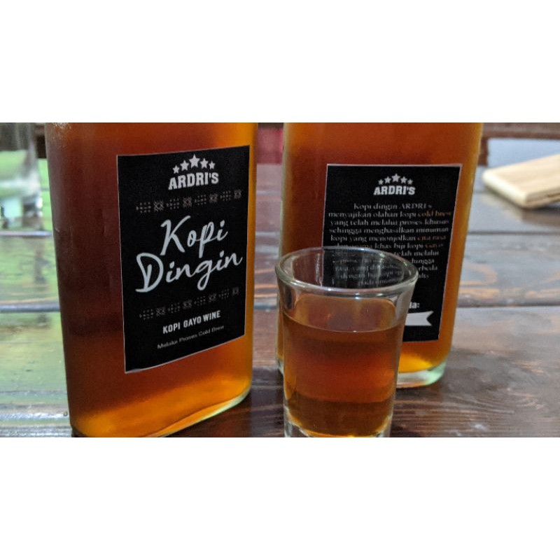 

Kopi Dingin (Cold Brew)