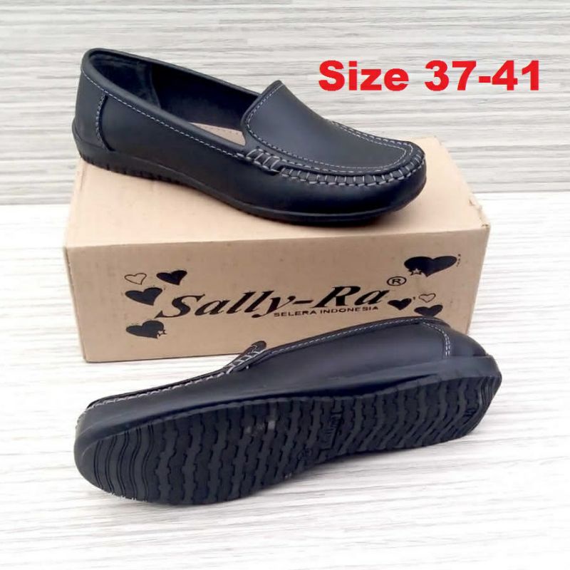 (COD)sepatu wanita pantofel sallyra/sepatu pantofel wanita formal perawat hitam putih