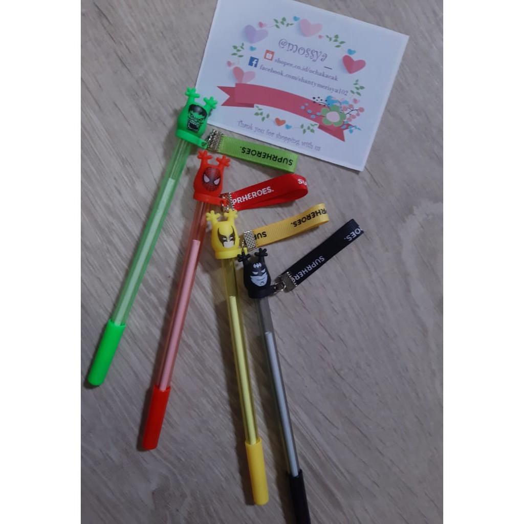 

Pulpen gel Karakter Super Heroes Pulpen Batman Pulpen Superman