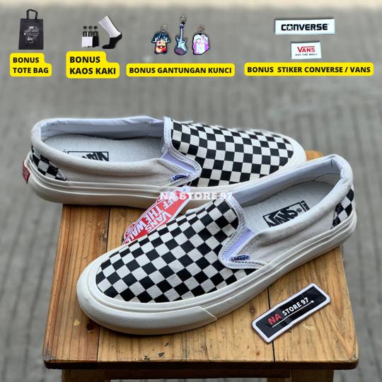 (BONUS KAOS KAKI DAN STIKER) VANS SLIP ON OG CHECKERBOARD BLACK WHITE WAFFLE DT GRADE ORI BNIB