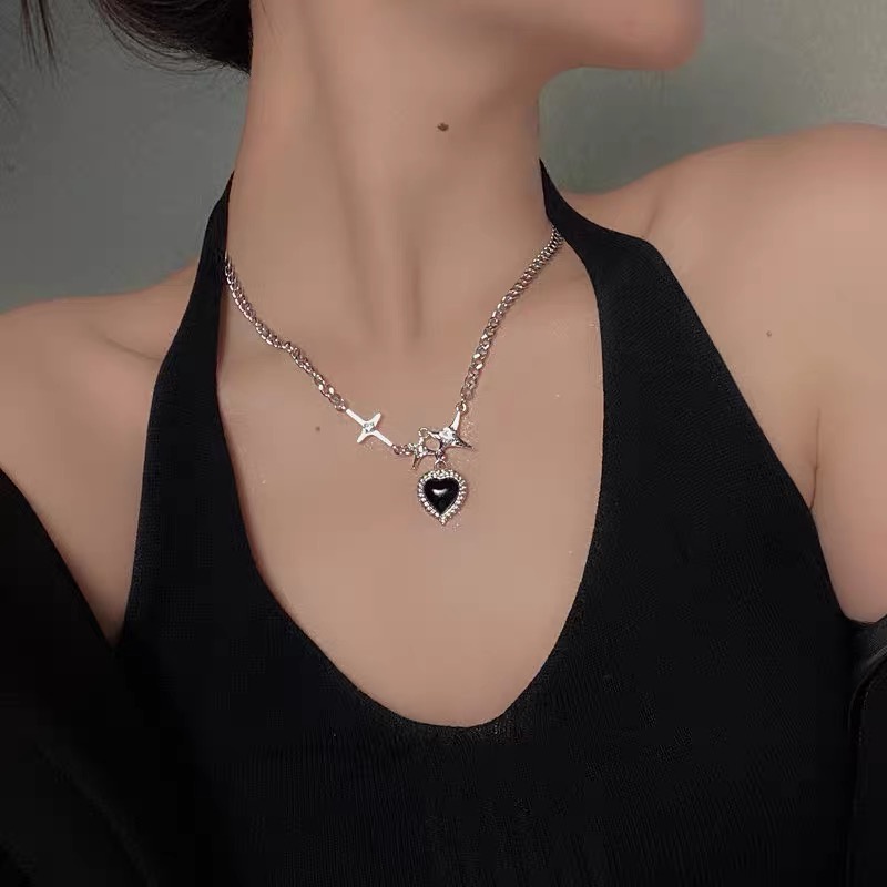 YEEZII Kalung Rantai Liontin Hati Warna Silver Untuk Wanita