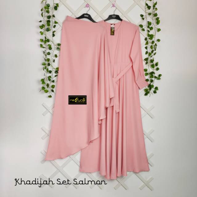 RIZQUNA GAMIS---Gamis Khadijah Set Salmon WollyCrepe size M, L dan Xl