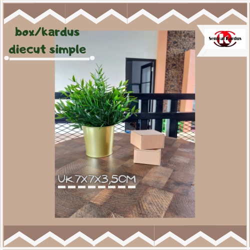 

Kardus Die Cut kecil Polos 7x7x3,5Cm Single Wall, baru (10pcs)
